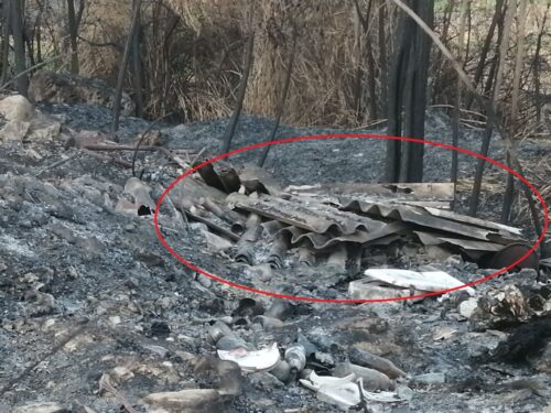 Dopo incendio Vasto 8 agosto, nuovi rifiuti, tra la cenere “misterioso” canale e pesante interrogativo: bruciato anche amianto? – galleria fotografica